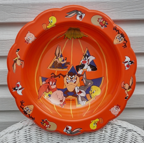 Vintage Looney Tunes Halloween Trick or Treat Bowl - Picture 7 of 7